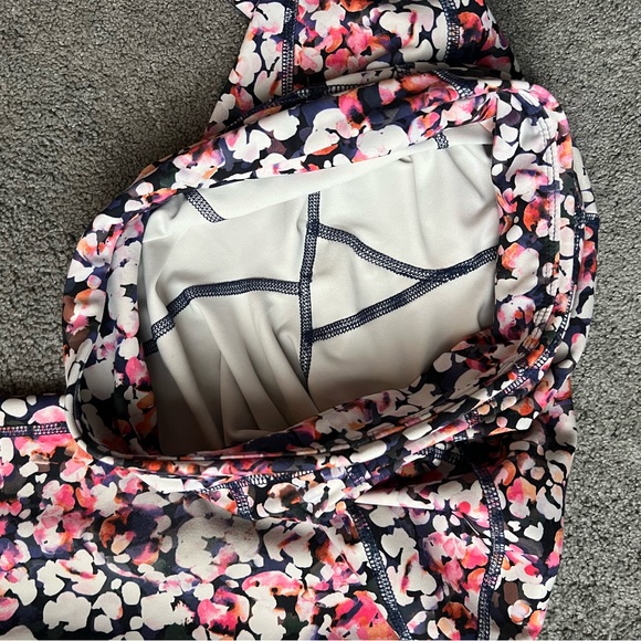 Old Navy powersoft side pocket high rise girls leggings - Picture 5 of 5